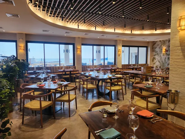 Henrietta's Bayfront Restaurant