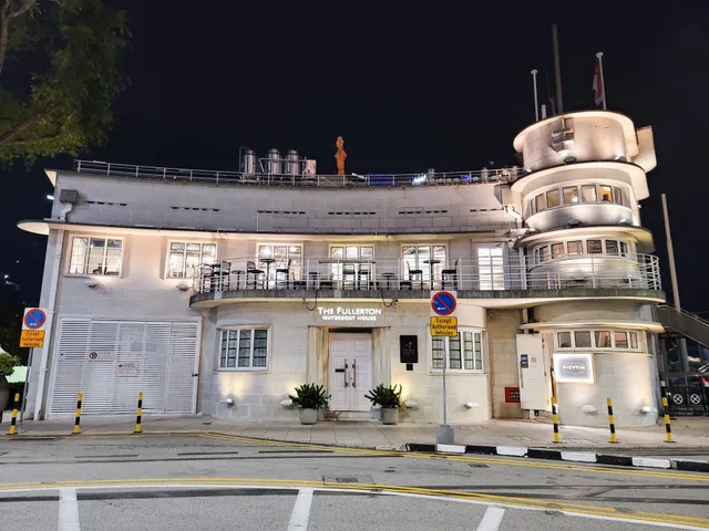 The Fullerton Waterboat House