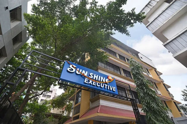 Hotel O Kohinoor Residency