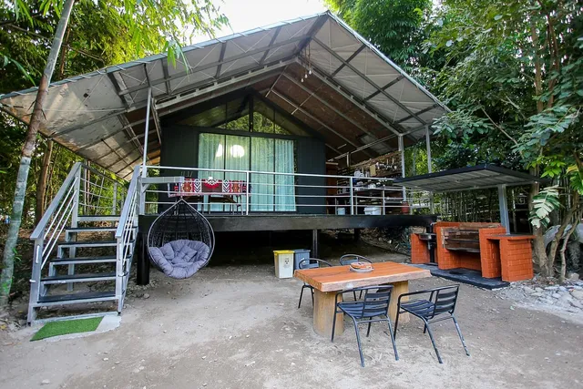 บ้านไร่สองสกุล K&E Gardens Resort and campground