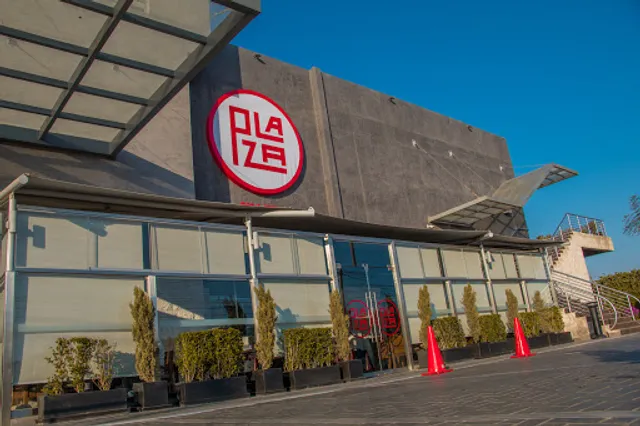 La Plaza Bar & Grill Tacna