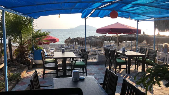 Onur Cafe Beach