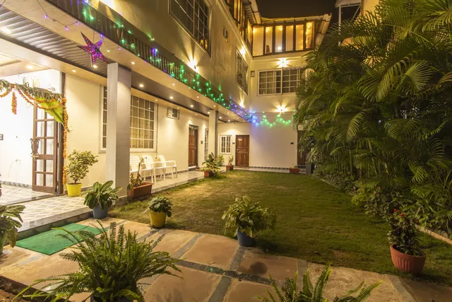 Serenity the villa by Beta Bawarchi