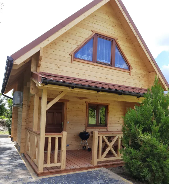 Malec Grażyna. Domki nad stawem.