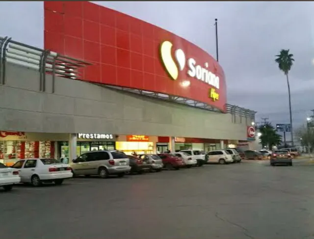 Plaza Los Dos Laredos