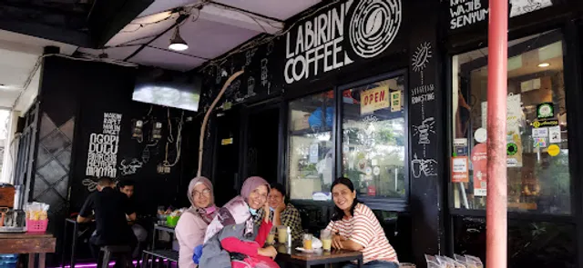 Labirin Coffee
