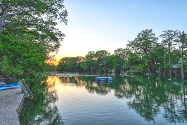 Waltonia On The River
