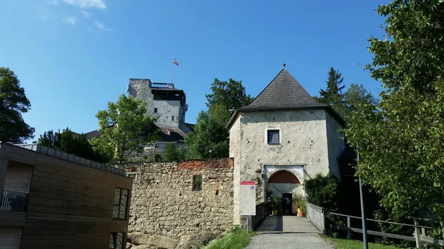 Schatz.Kammer - holiday visit Burg Kreuzen