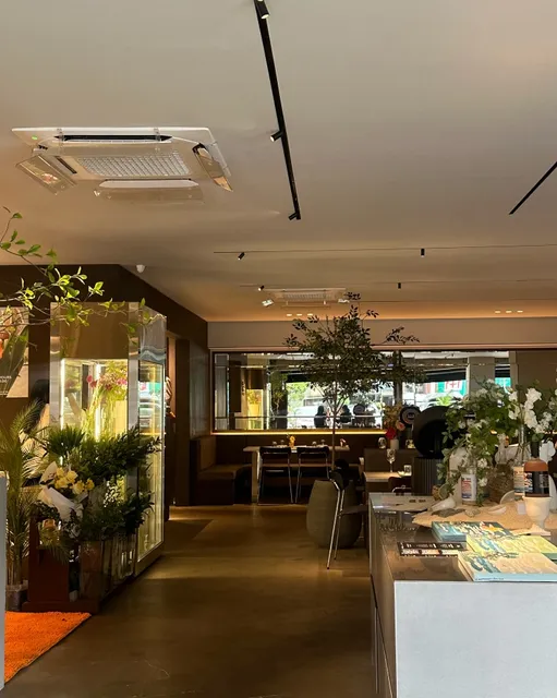 Onlygo&Co Apgujeong Restaurant Brunch Pasta Wine