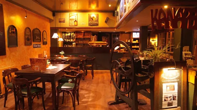 Kanapee Restaurant & Kneipe mit Saal