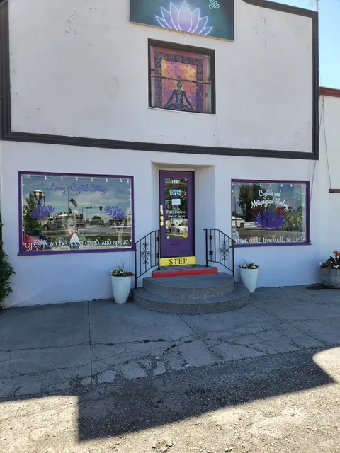 Lovey's Crystal Cottage