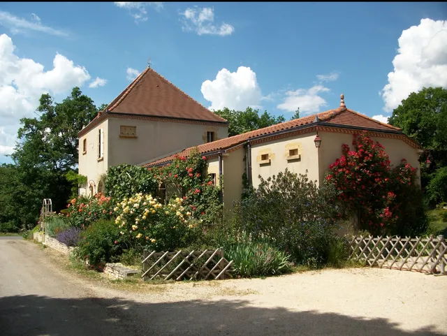 Gite Loubressac Coutarel ( Locations De Vacances)