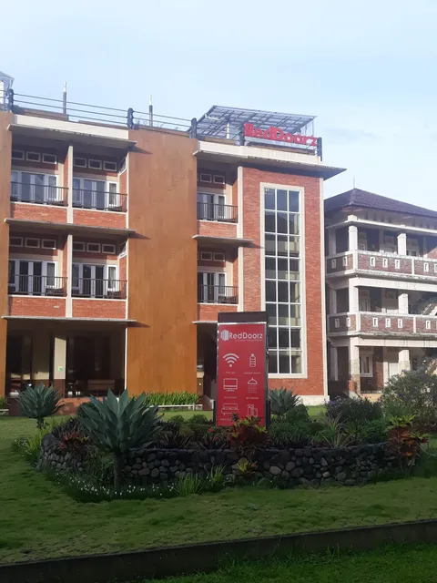RedDoorz @ Cisarua Puncak Bogor