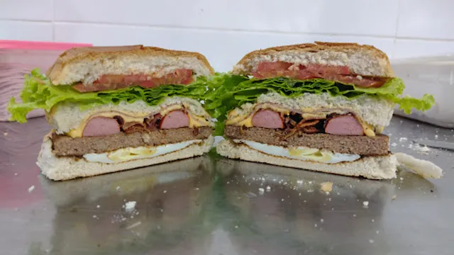 Geovanna (Geovanna Lanches)