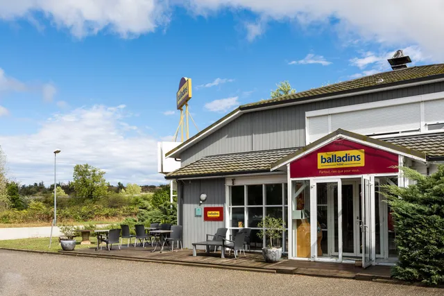 Hôtel initial by balladins Lyon / Chanas