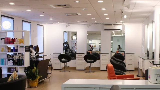 Salon Ava