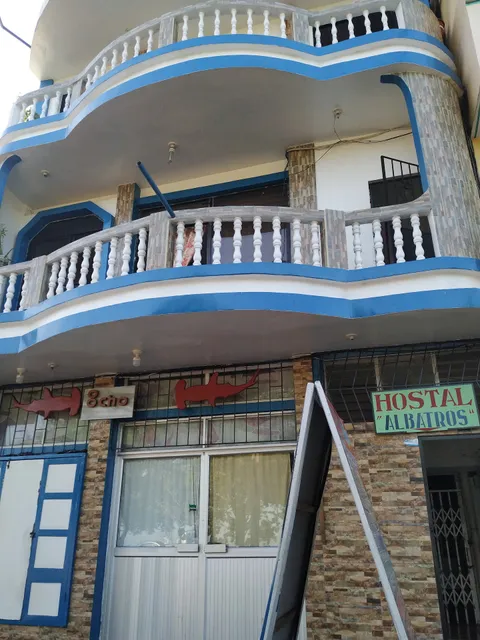 HOSTAL ALBATROS