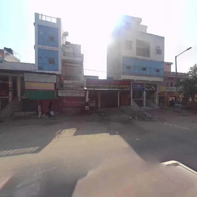 Lucknowi kabab and curry