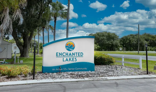 Enchanted Lakes MH & RV Resort