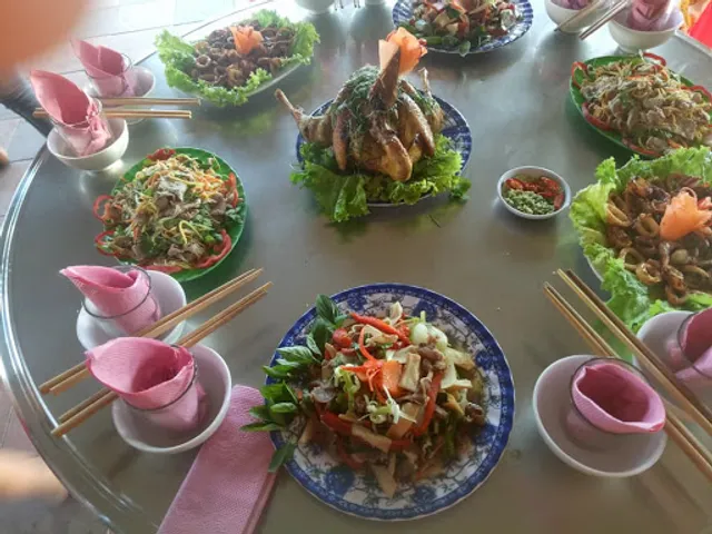 Đảo Cồn Cỏ - Nhà Hàng Biển Thân Thương