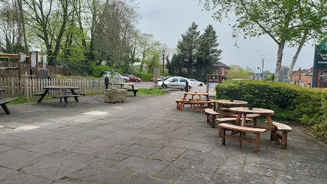 stonehouse Pizza & Carvery