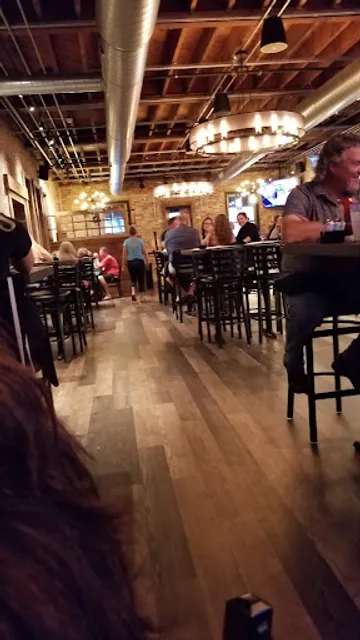 Rams Pint House & Rooftop Lounge