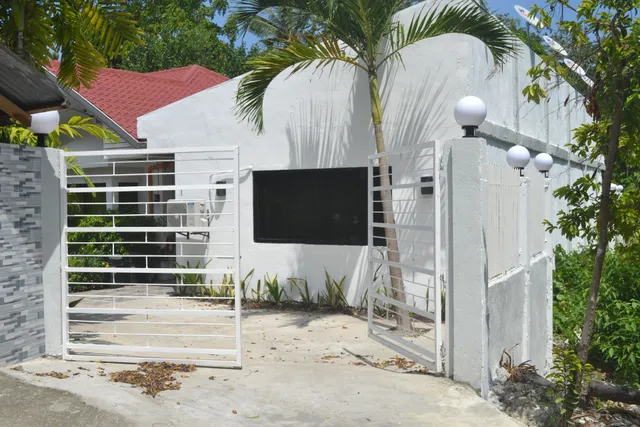 OYO 771 Darius' Residences