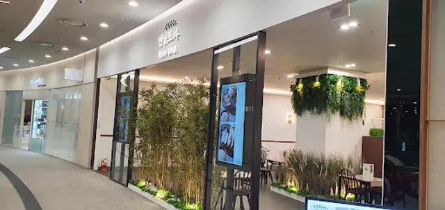 Mansukjang LotteMallGimpoAirport