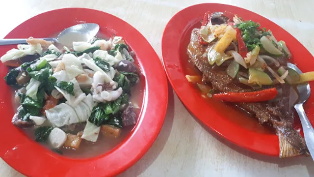 Rumah Makan Dunia Laut