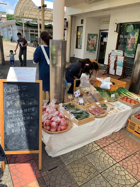 北本団地 中庭 (ジャズ喫茶)