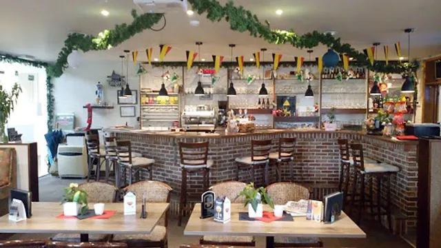 Guy's Village Cafe - Sports Hall Bolderberg