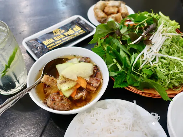 BÚN CHẢ PHỐ CỔ