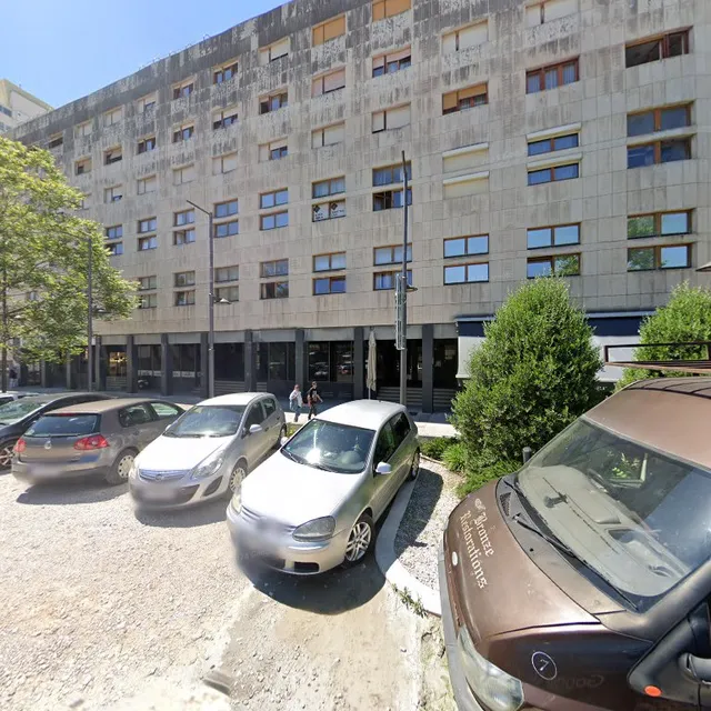 Happy Brothers - Center of Split, Split