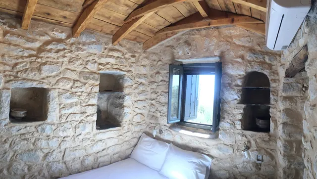 Pirate's Tower House est 1807