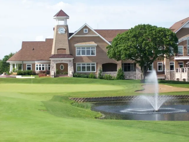 DoubleTree Suites by Hilton Hotel & Conference Center Chicago-Downers Grove