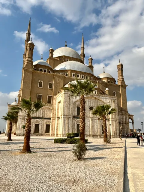 Diamond Pyramids View INN