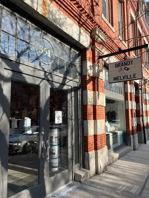 Brandy Melville - Back Bay