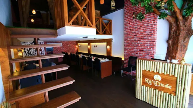 La' Dude Cafe & Resto