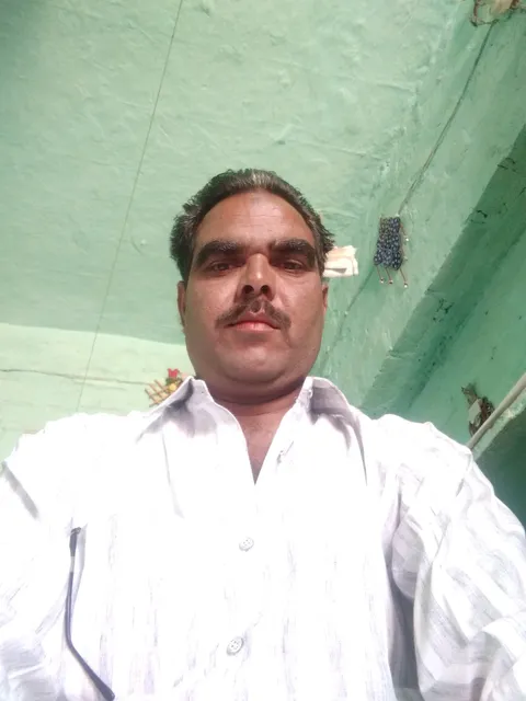 Azeem Lassi and Fish Center