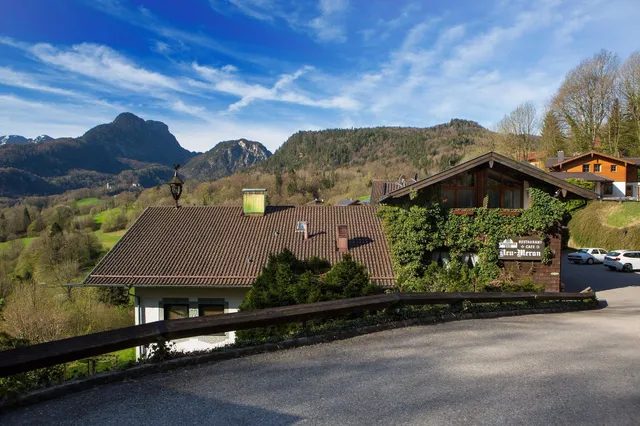 Hotel Restaurant Cafe Neu Meran