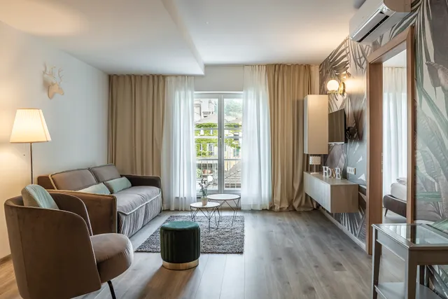 Stay COOPER l Tivoli