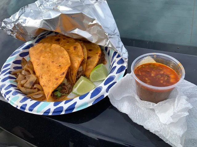 Antojito’s Del Rancho Quesabírría Truck
