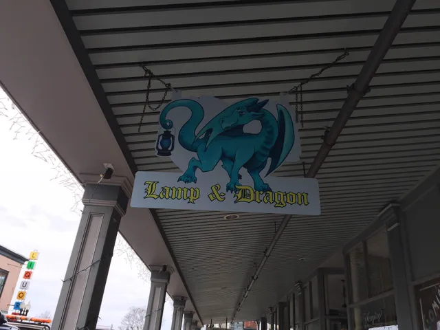 The Lamp & Dragon