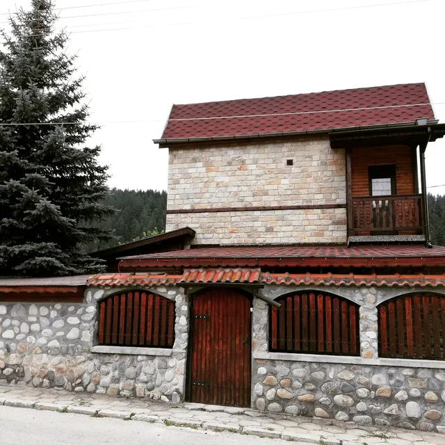 Къща за гости "Дива река"