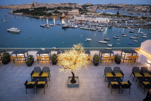 The Waterfront Hotel