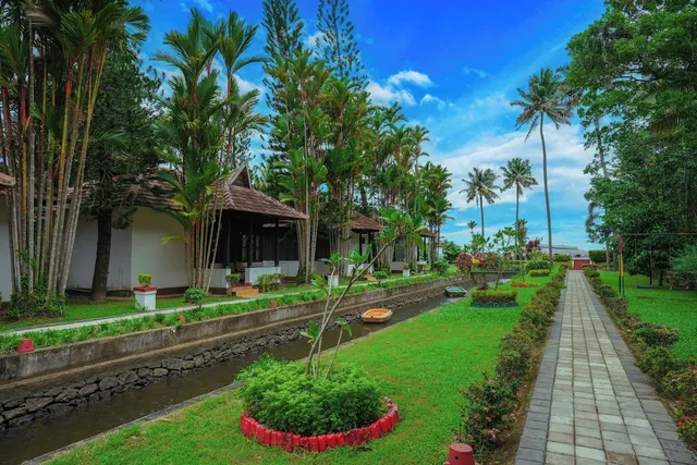 Paradise Resorts Kumarakom