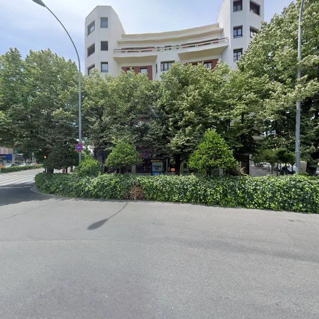 Pl. Príncipe de Viana, 4