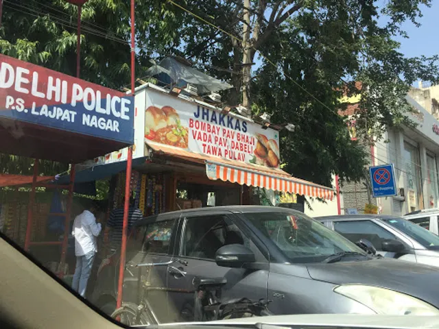 Jhakkas Bombay Pav Bhaji, Vada Pav, Dabeli, Tawa Pulav