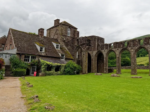 Treats Campsite, B&B and Catering, Llanthony