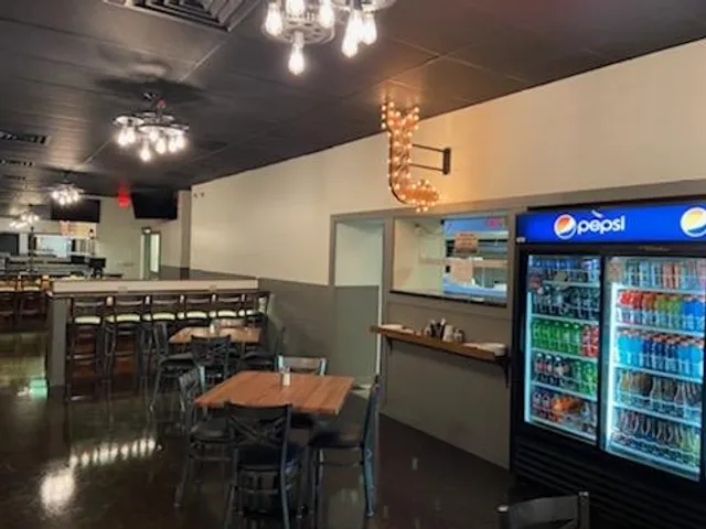 The Pizza Man Bar & Grill